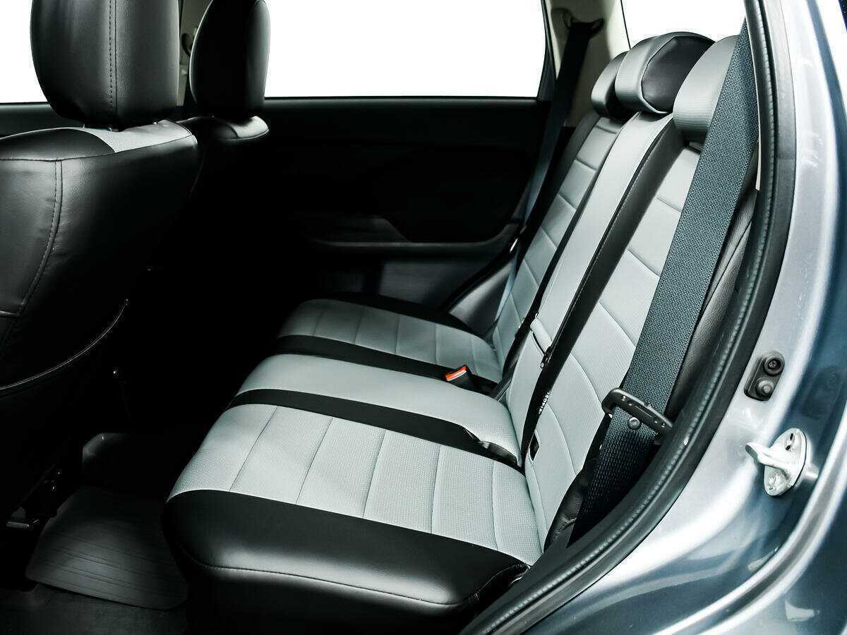 Mitsubishi Outlander с пробегом — 2013 год. Фото: #11