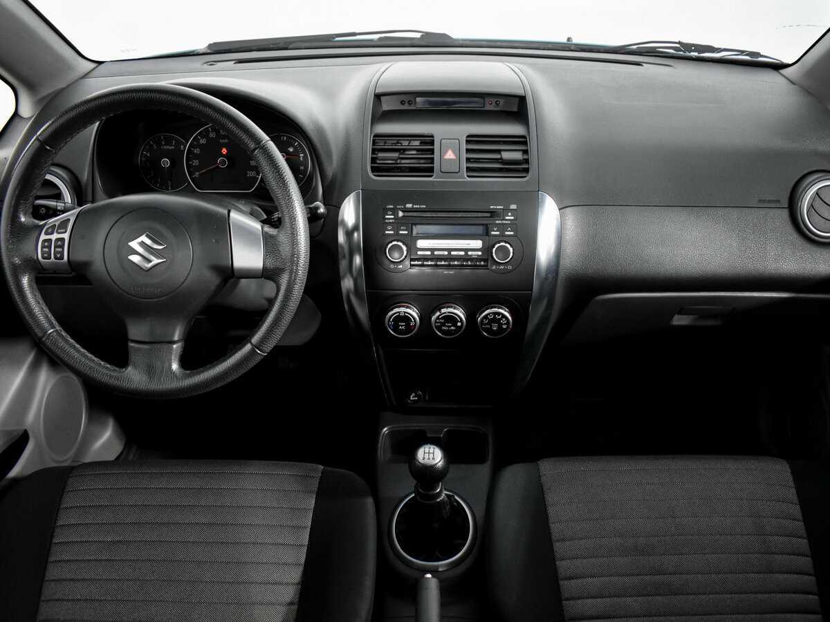 Suzuki SX4 с пробегом — 2008 год. Фото: #12