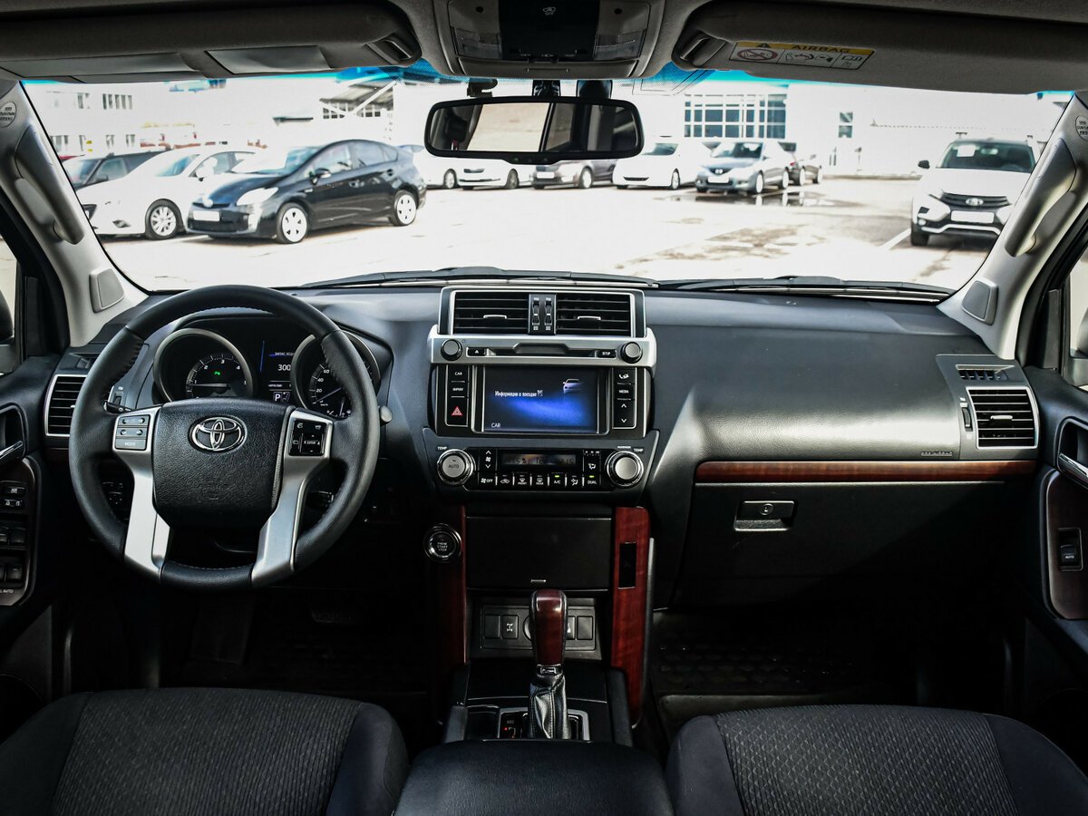 Toyota Land Cruiser Prado с пробегом — 2015 год. Фото: #10