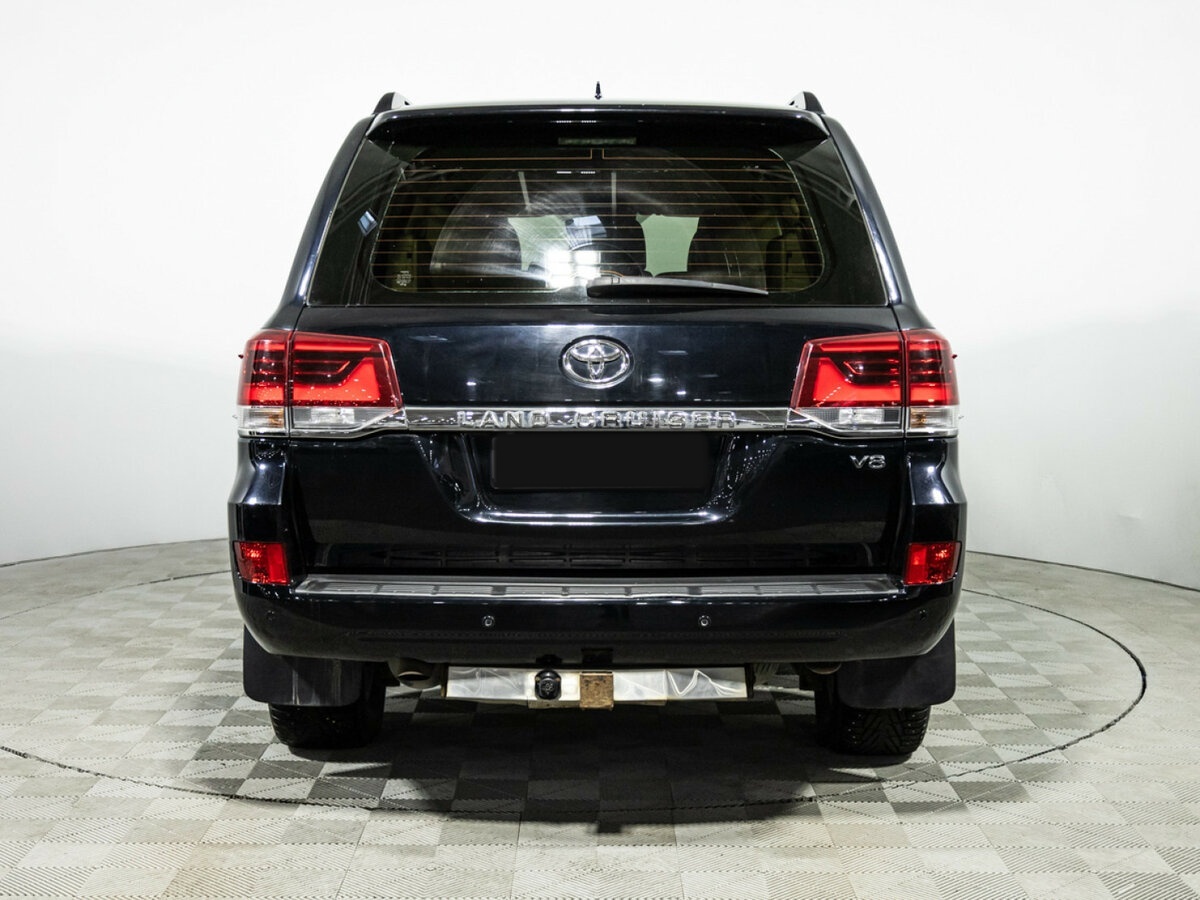 Toyota Land Cruiser с пробегом — 2015 год. Фото: #4
