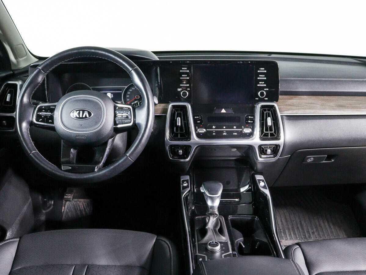 Kia Sorento с пробегом — 2020 год. Фото: #11