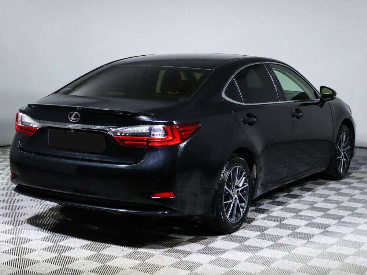 Lexus ES с пробегом — 2016 год. Фото: #3