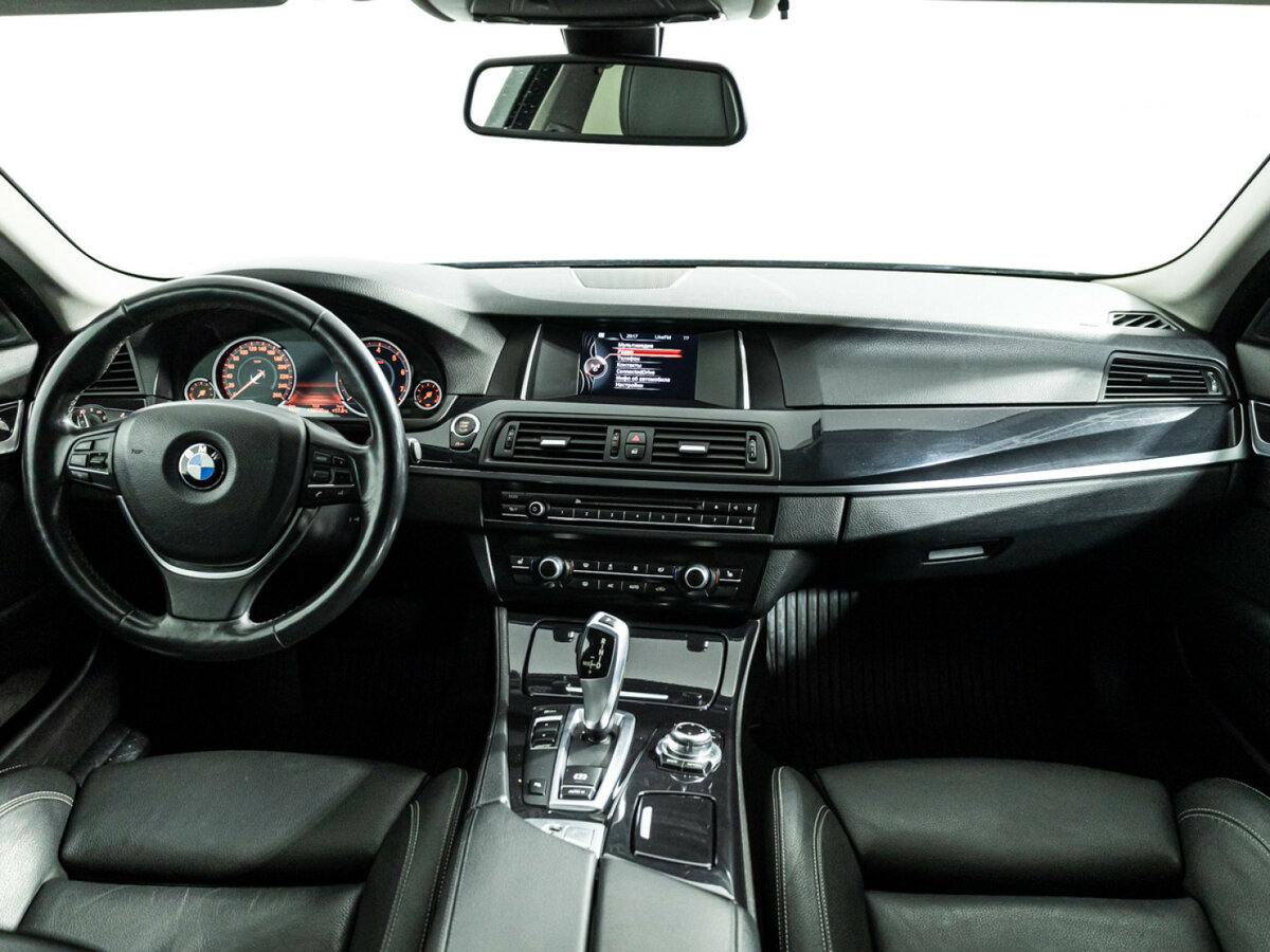 BMW 5 серии с пробегом — 2015 год. Фото: #12