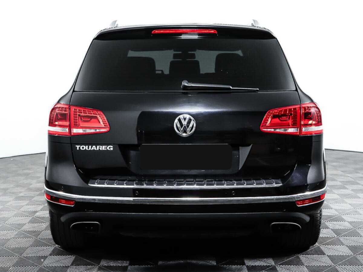 Volkswagen Touareg с пробегом — 2015 год. Фото: #5
