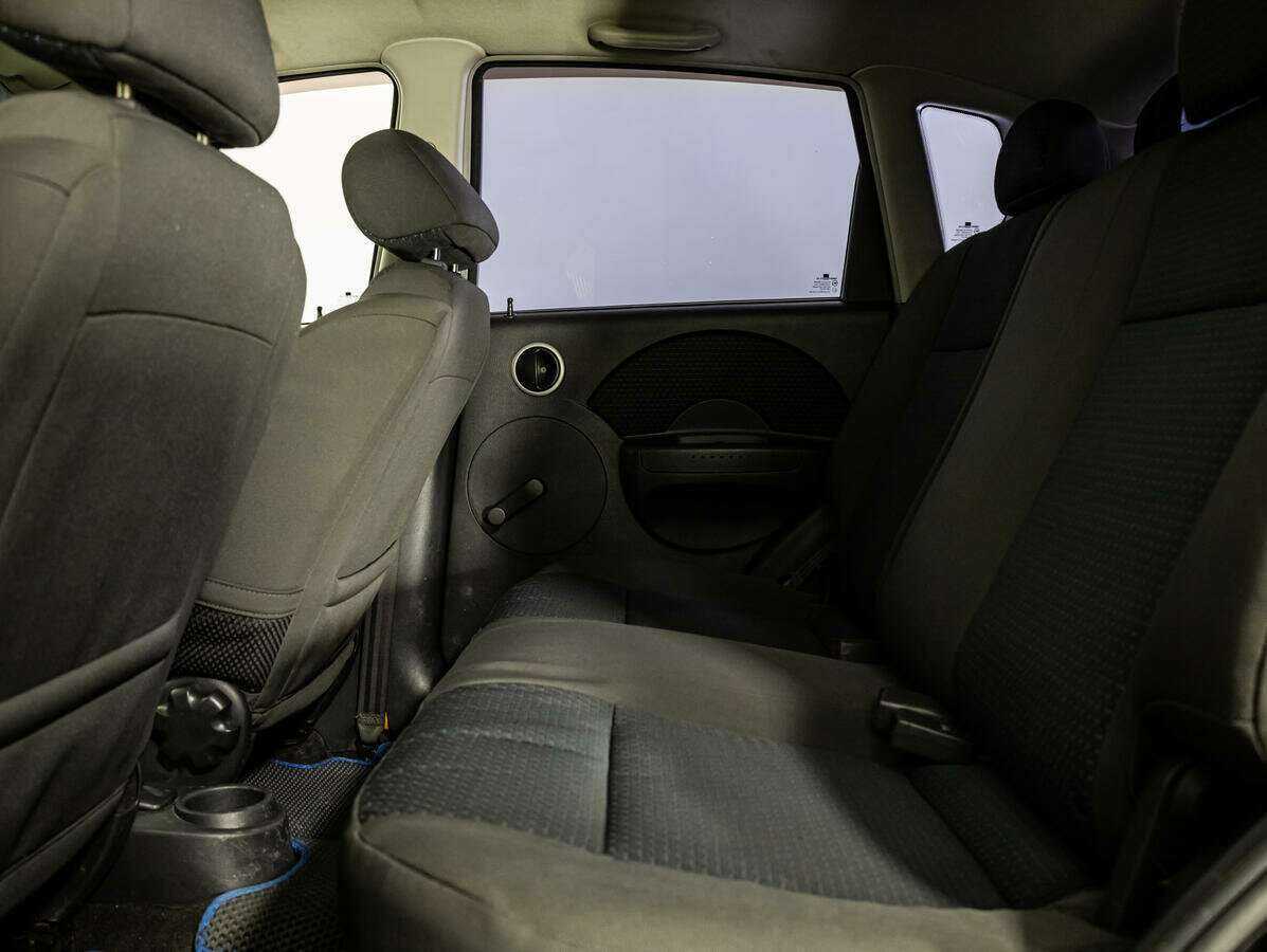 Chevrolet Aveo с пробегом — 2007 год. Фото: #9