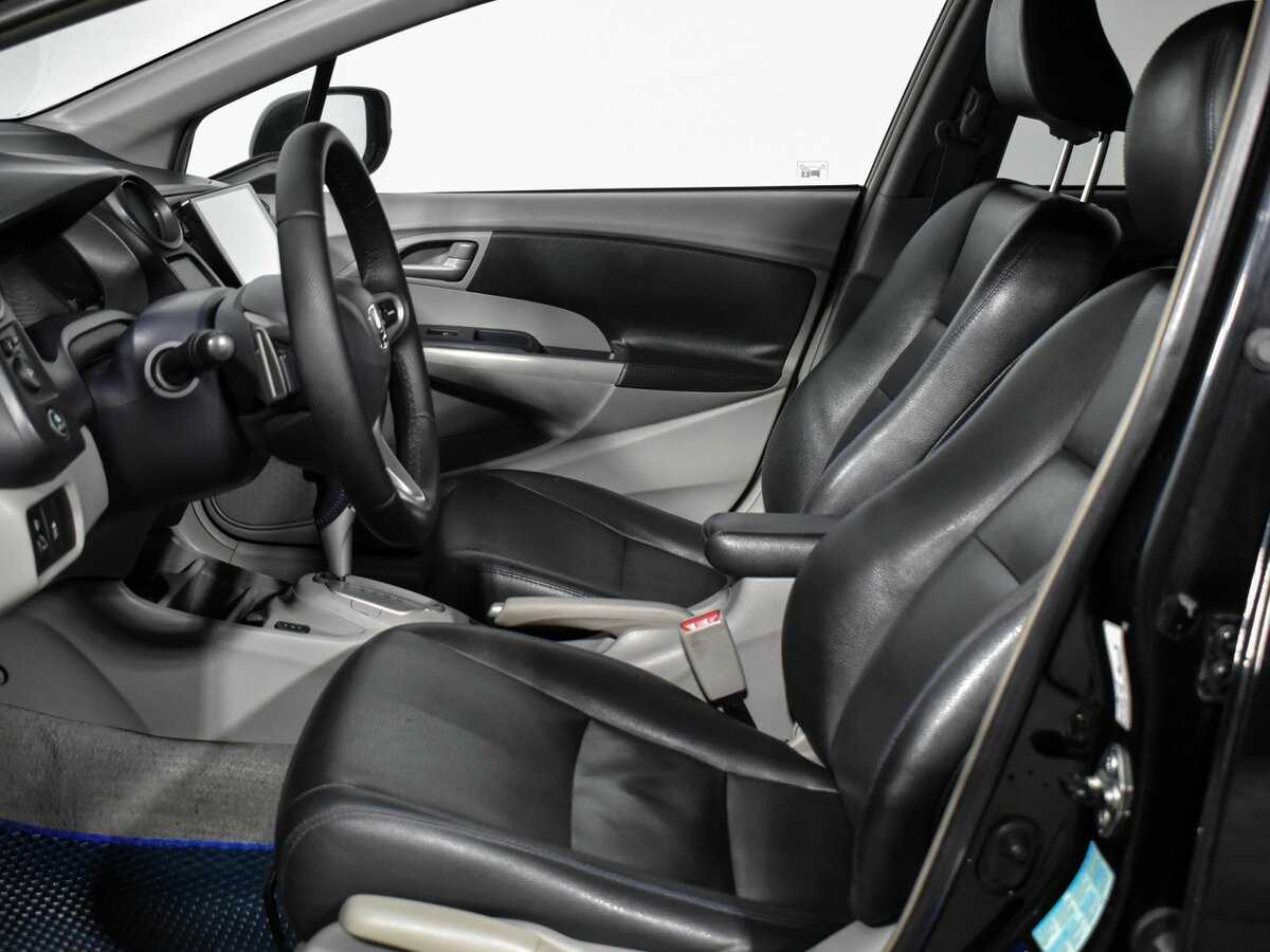 Honda Insight с пробегом — 2010 год. Фото: #11