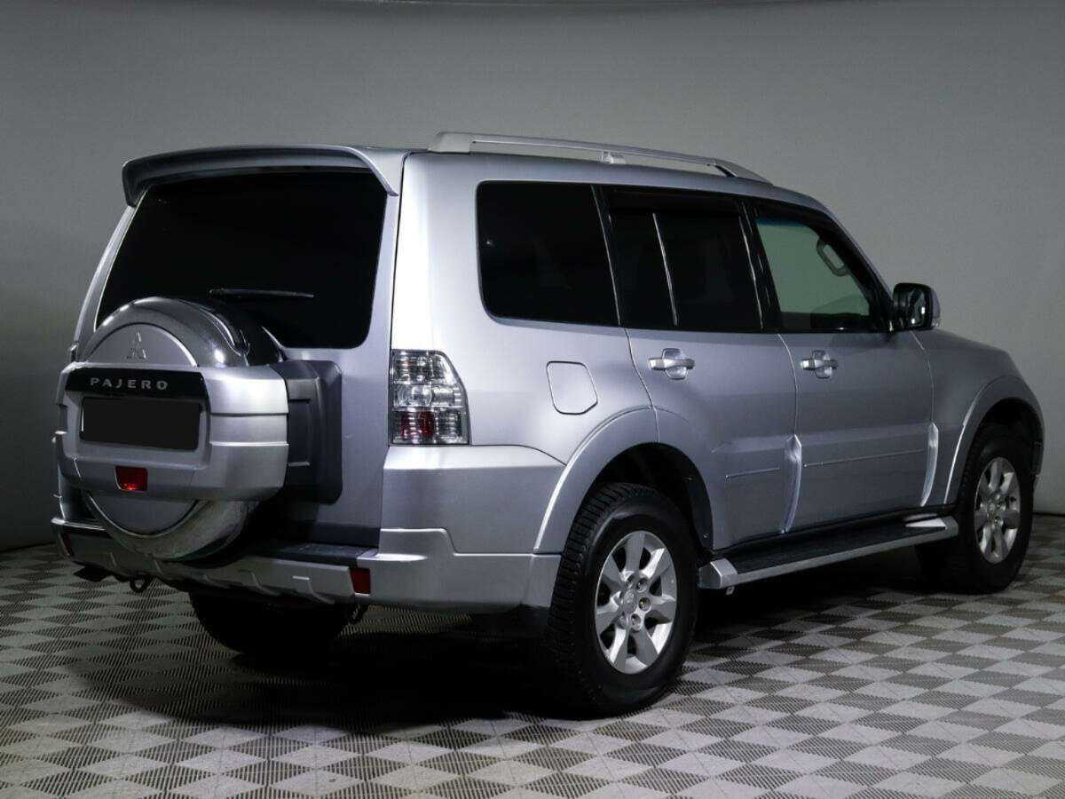 Mitsubishi Pajero с пробегом — 2011 год. Фото: #4