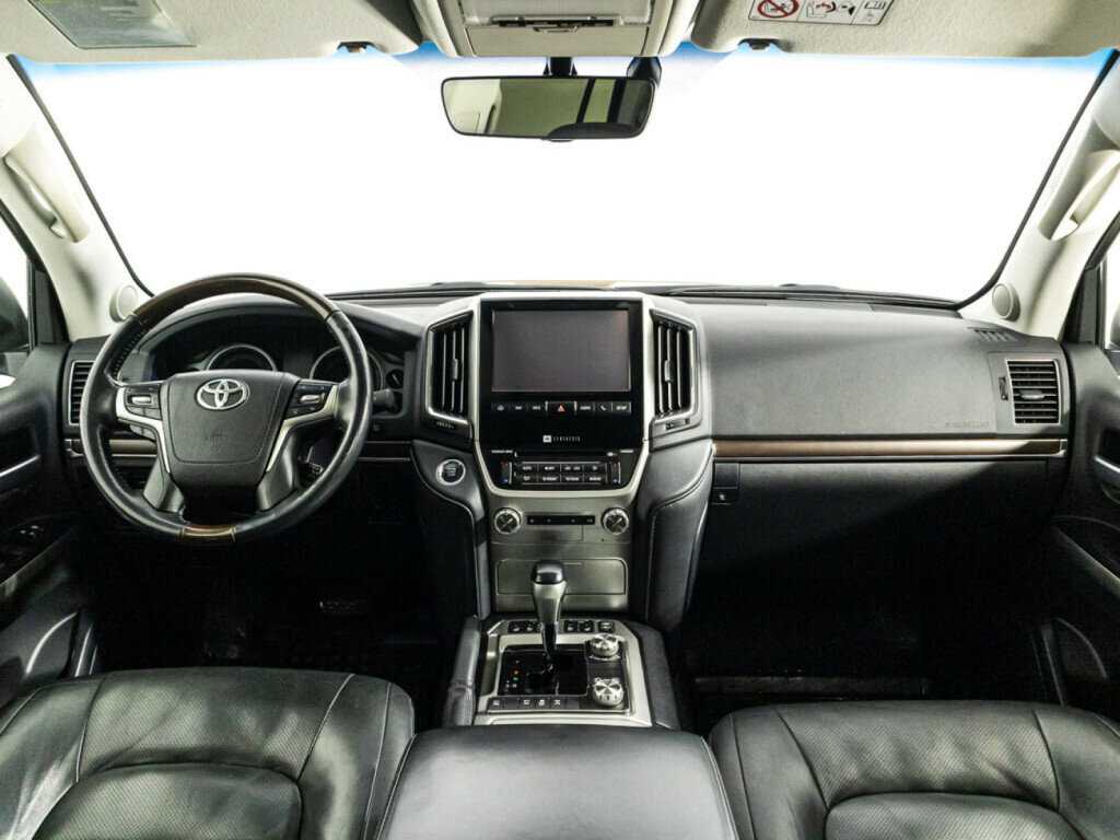 Toyota Land Cruiser с пробегом — 2016 год. Фото: #12