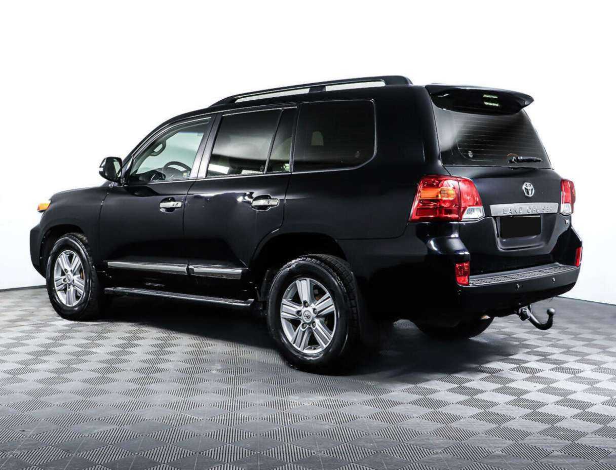 Toyota Land Cruiser с пробегом — 2012 год. Фото: #5