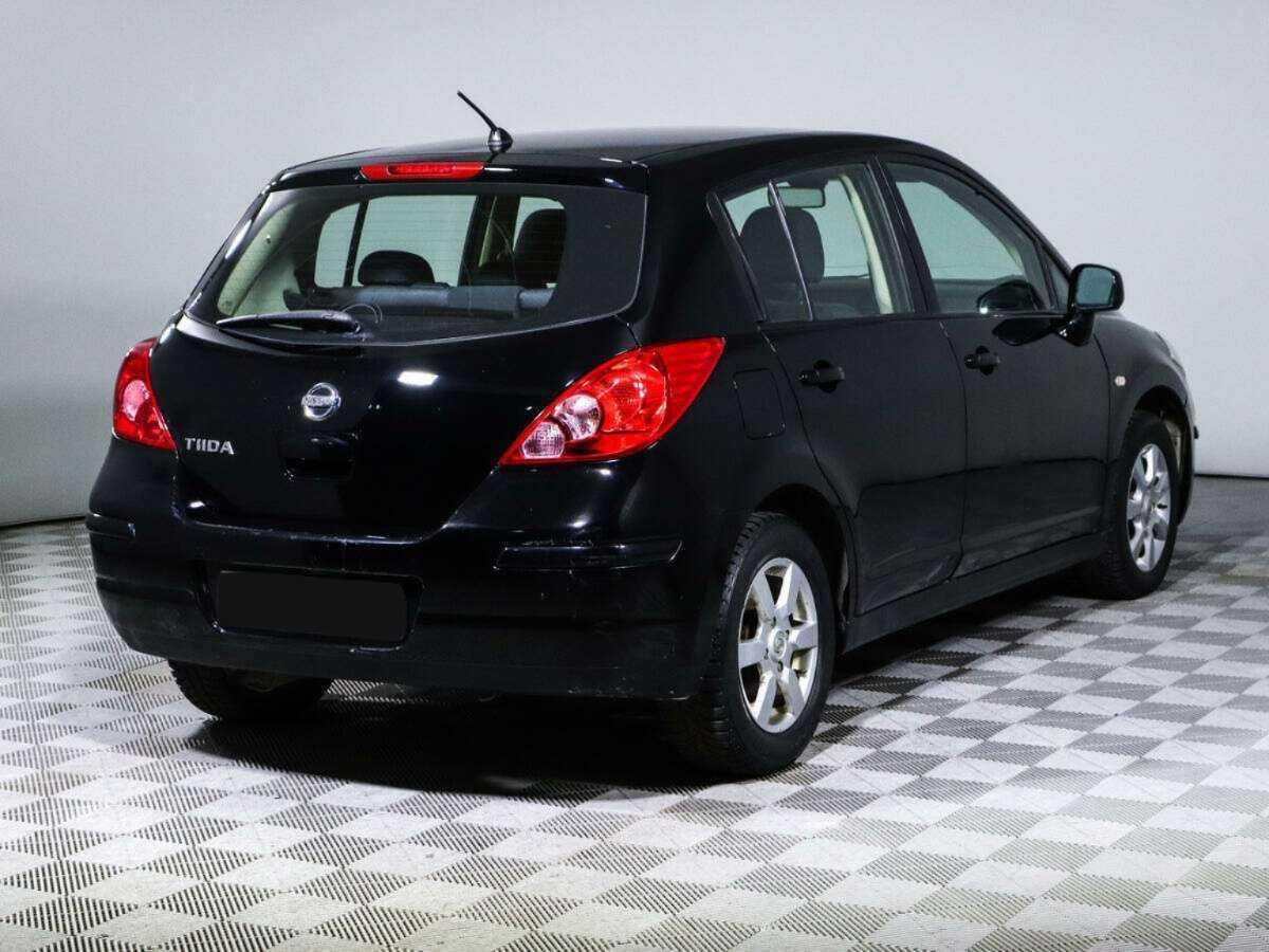 Nissan Tiida с пробегом — 2008 год. Фото: #3