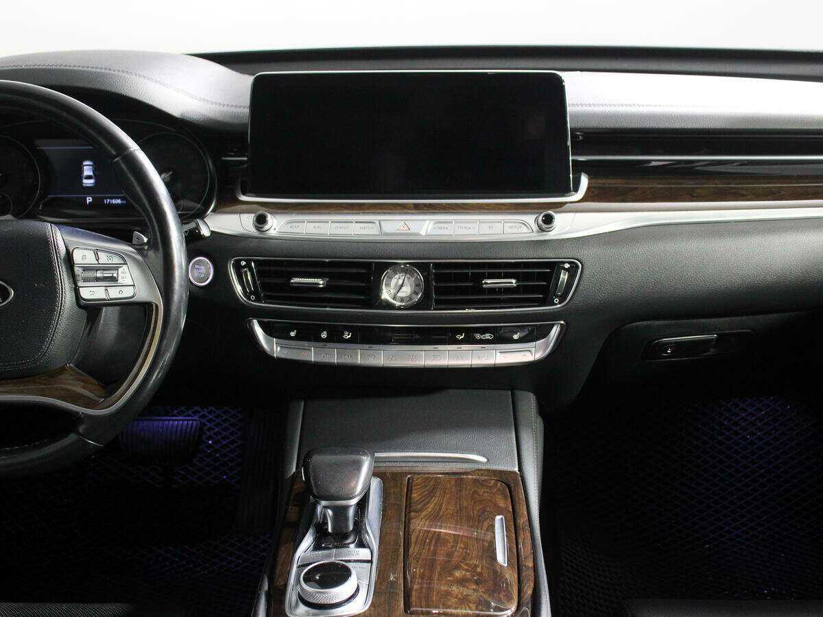 Kia K900 с пробегом — 2019 год. Фото: #9