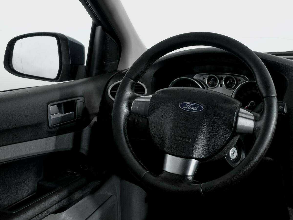 Ford Focus с пробегом — 2008 год. Фото: #13