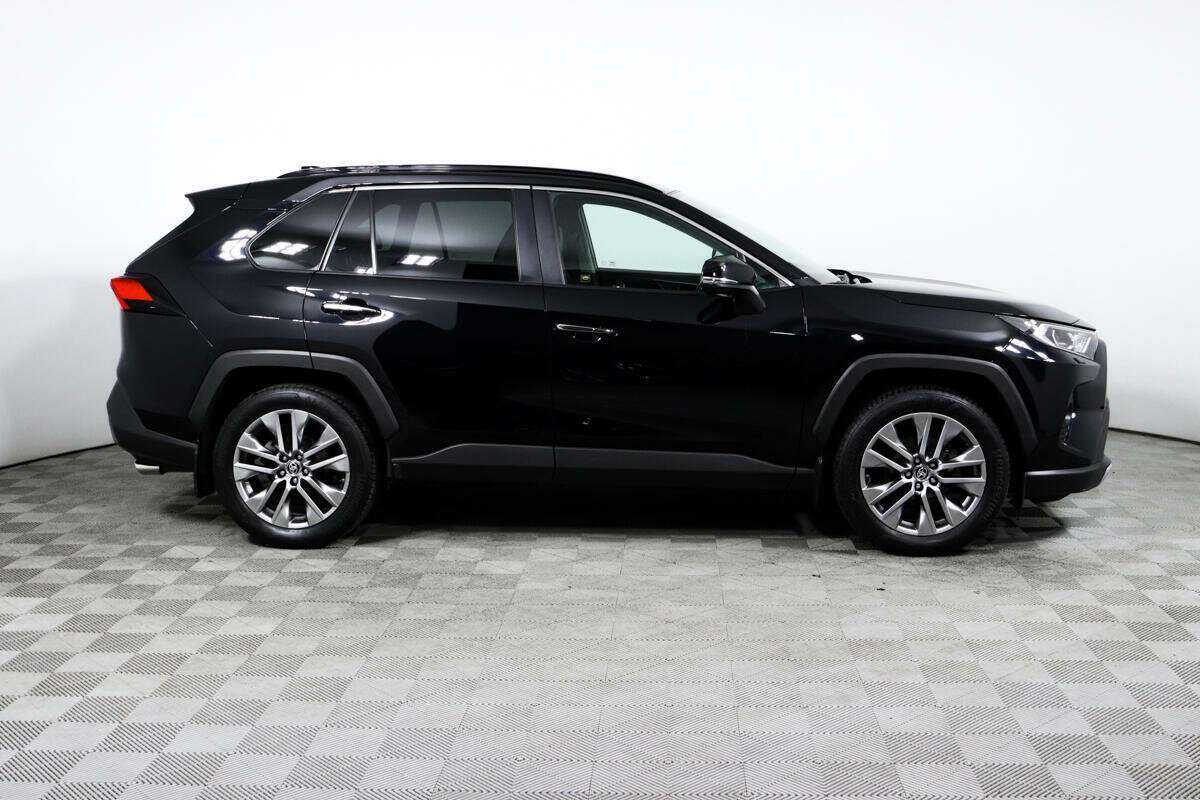 Toyota RAV4 с пробегом — 2019 год. Фото: #3
