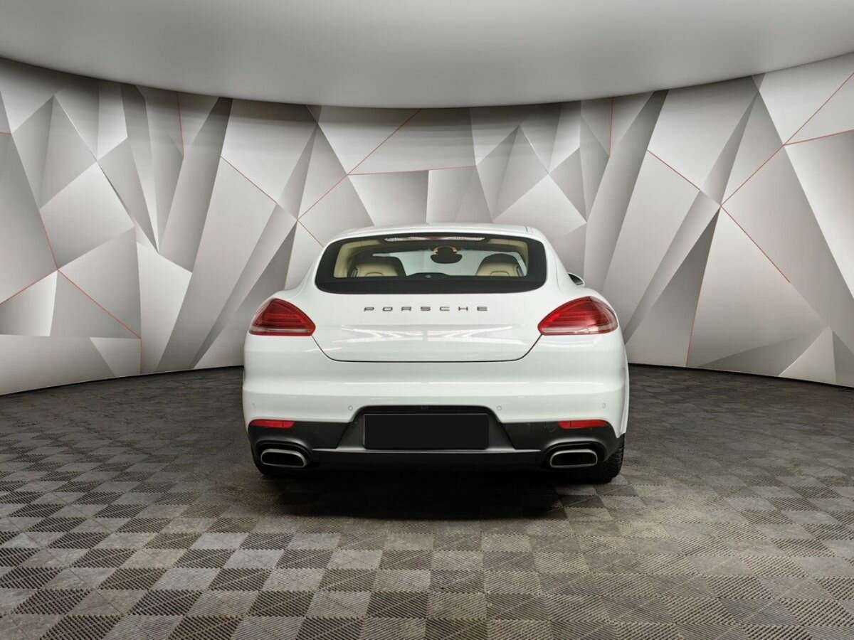 Porsche Panamera с пробегом — 2015 год. Фото: #7