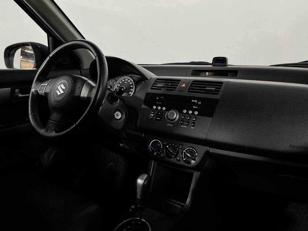 Suzuki Swift с пробегом — 2009 год. Фото: #8