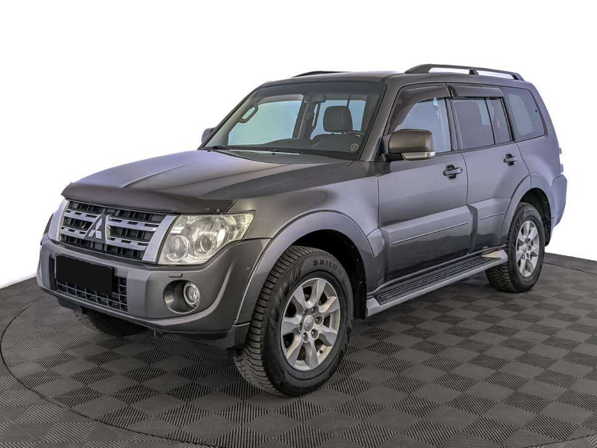 Mitsubishi Pajero с пробегом — 2013 год. Фото: #0