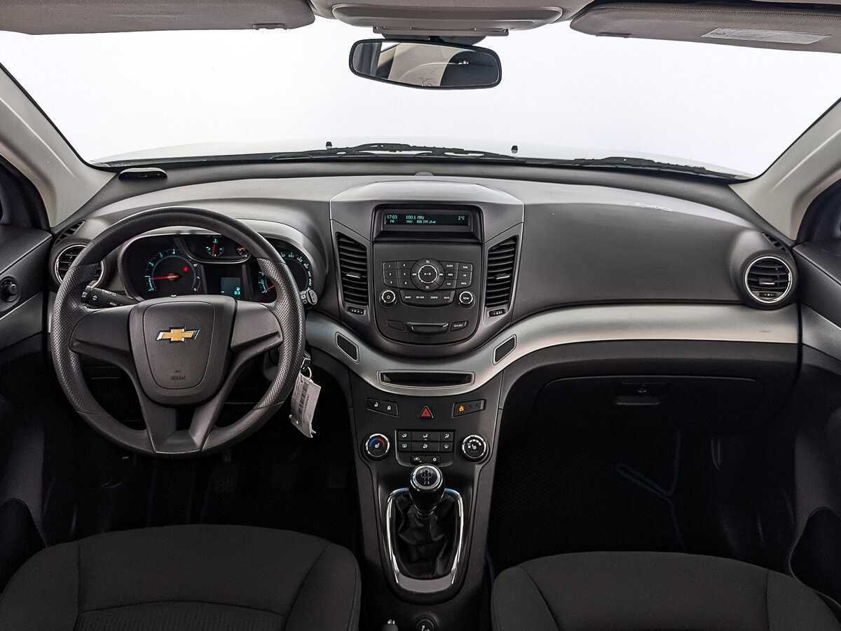 Chevrolet Orlando с пробегом — 2012 год. Фото: #13