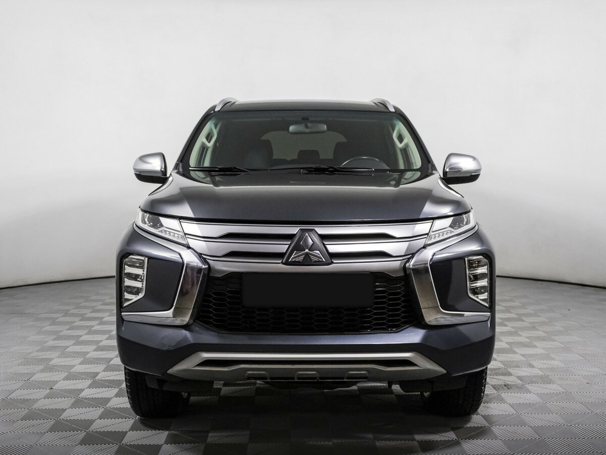 Mitsubishi Montero Sport с пробегом — 2022 год. Фото: #1