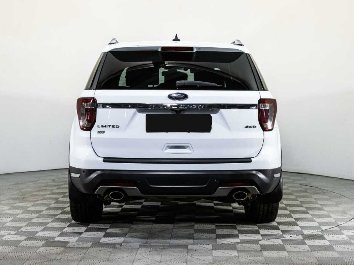 Ford Explorer с пробегом — 2018 год. Фото: #4