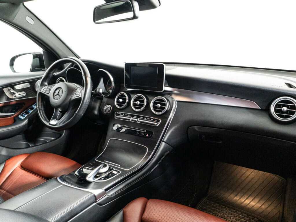 Mercedes-Benz GLC Coupe с пробегом — 2018 год. Фото: #8