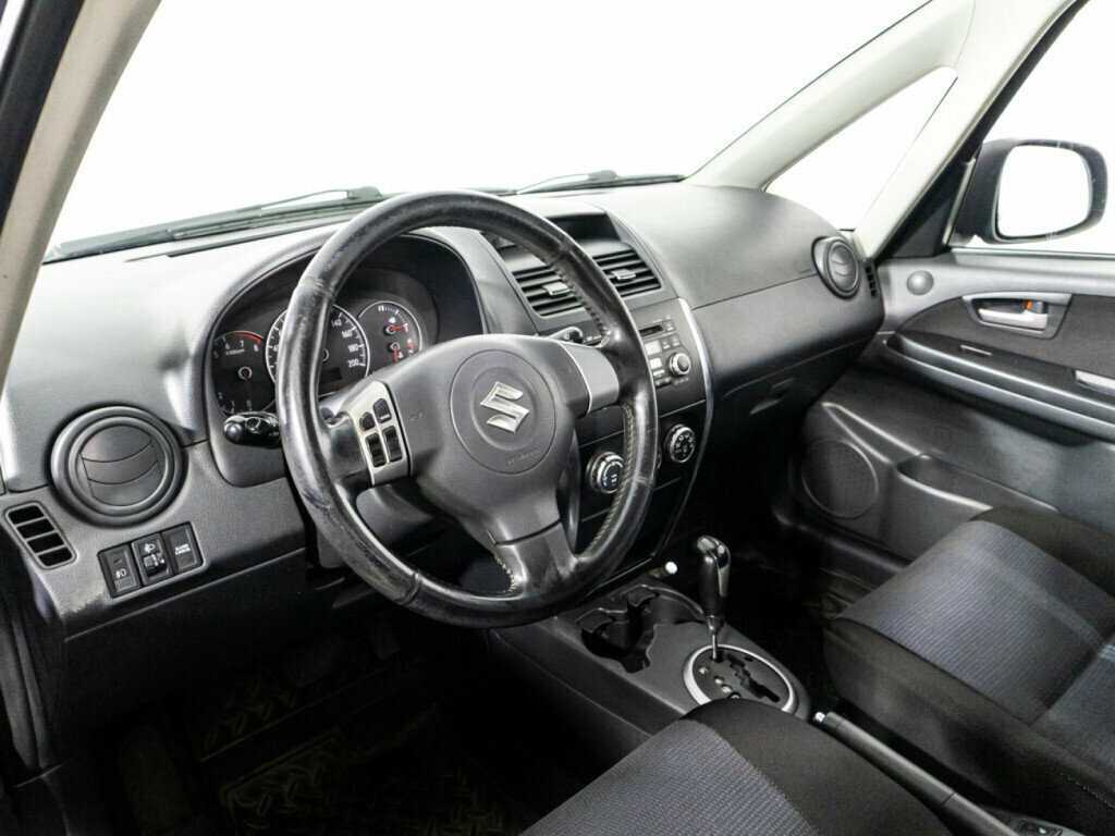 Suzuki SX4 с пробегом — 2007 год. Фото: #10