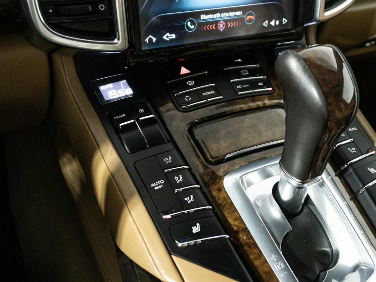 Porsche Cayenne с пробегом — 2011 год. Фото: #17