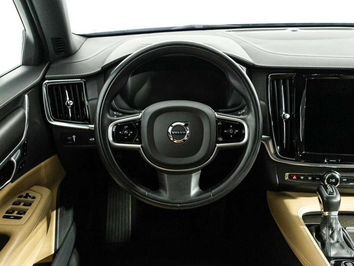 Volvo V90 Cross Country с пробегом — 2019 год. Фото: #20