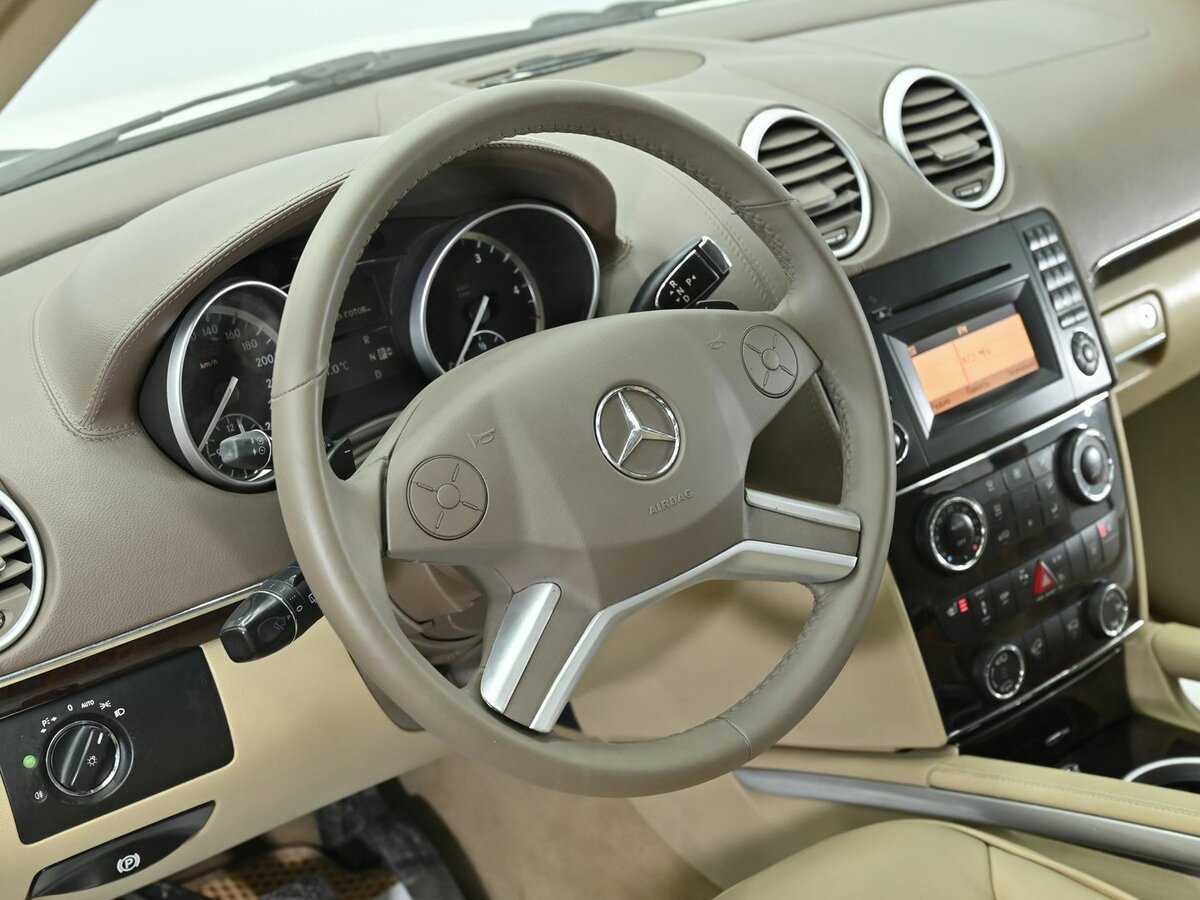 Mercedes-Benz GL-Класс с пробегом — 2010 год. Фото: #10