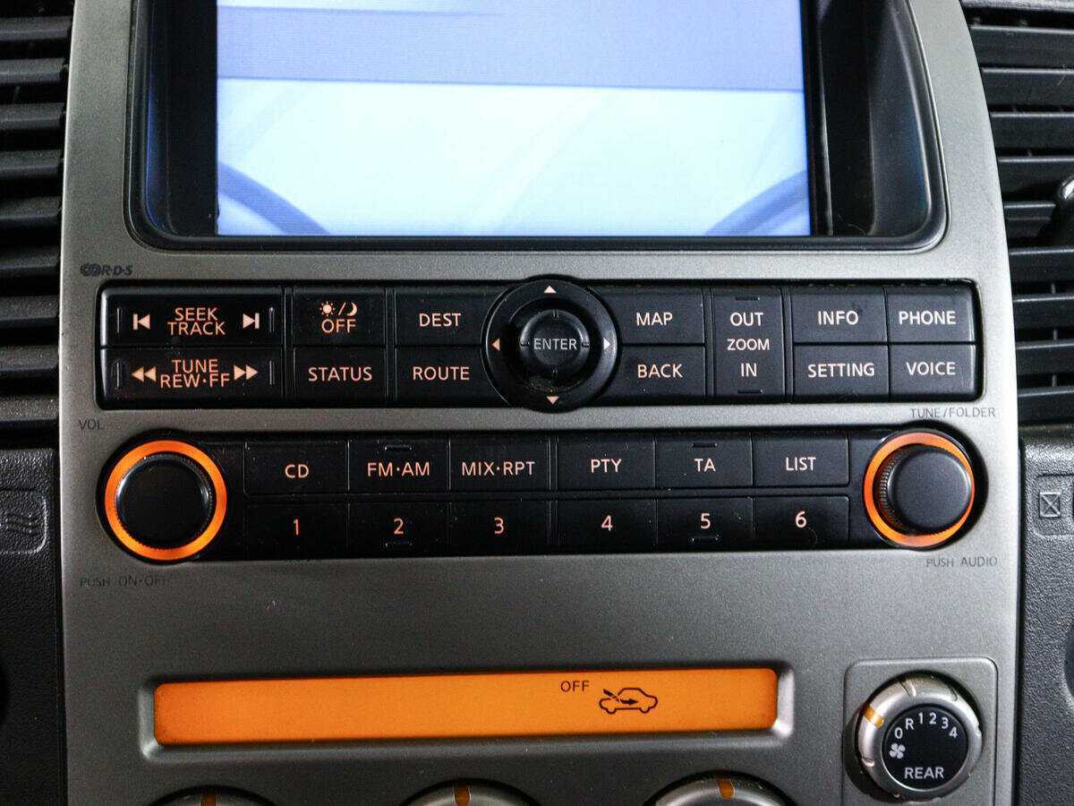 Nissan Pathfinder с пробегом — 2006 год. Фото: #21