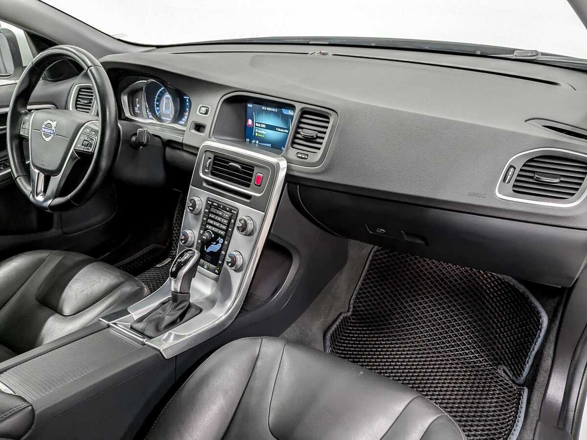 Volvo S60 с пробегом — 2016 год. Фото: #10