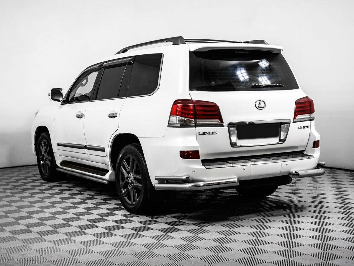Lexus LX с пробегом — 2012 год. Фото: #5