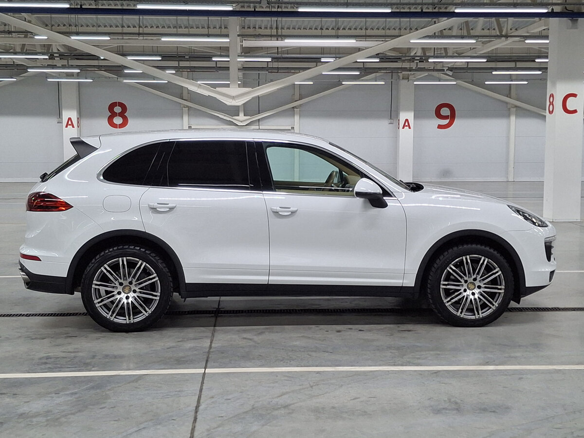 Porsche Cayenne с пробегом — 2015 год. Фото: #3