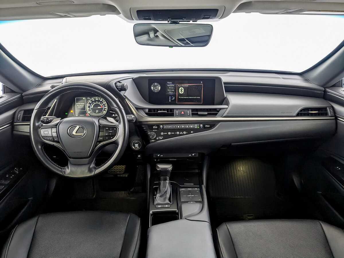 Lexus ES с пробегом — 2019 год. Фото: #13