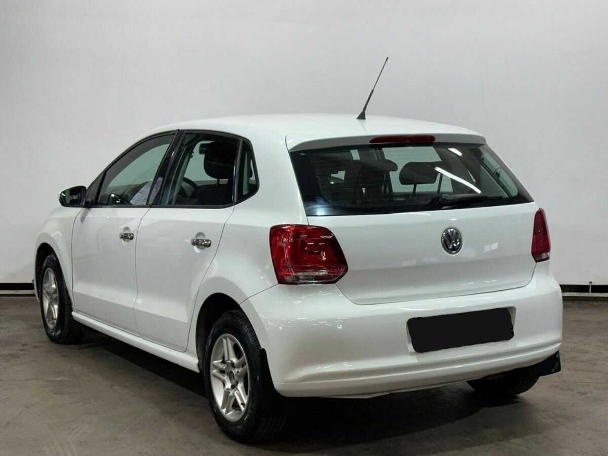 Volkswagen Polo с пробегом — 2011 год. Фото: #7