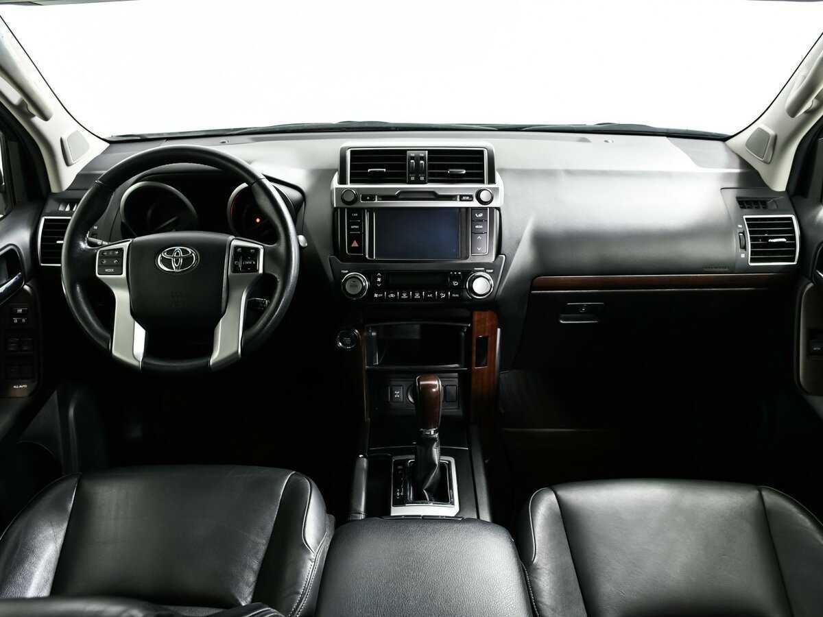 Toyota Land Cruiser Prado с пробегом — 2017 год. Фото: #10