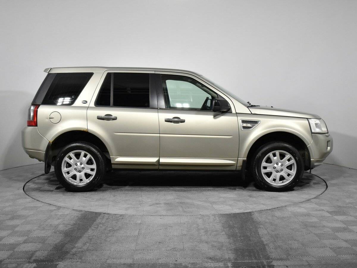 Land Rover Freelander с пробегом — 2011 год. Фото: #3