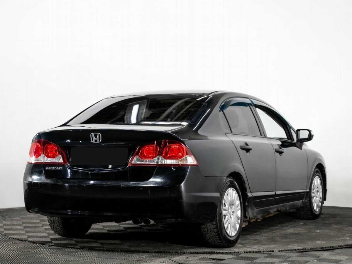 Honda Civic с пробегом — 2010 год. Фото: #3