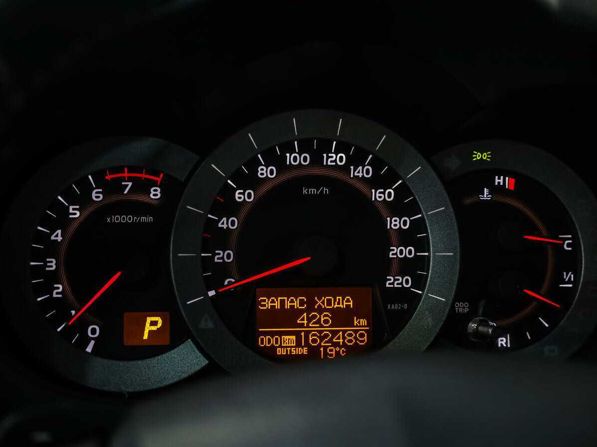 Toyota RAV4 с пробегом — 2011 год. Фото: #14