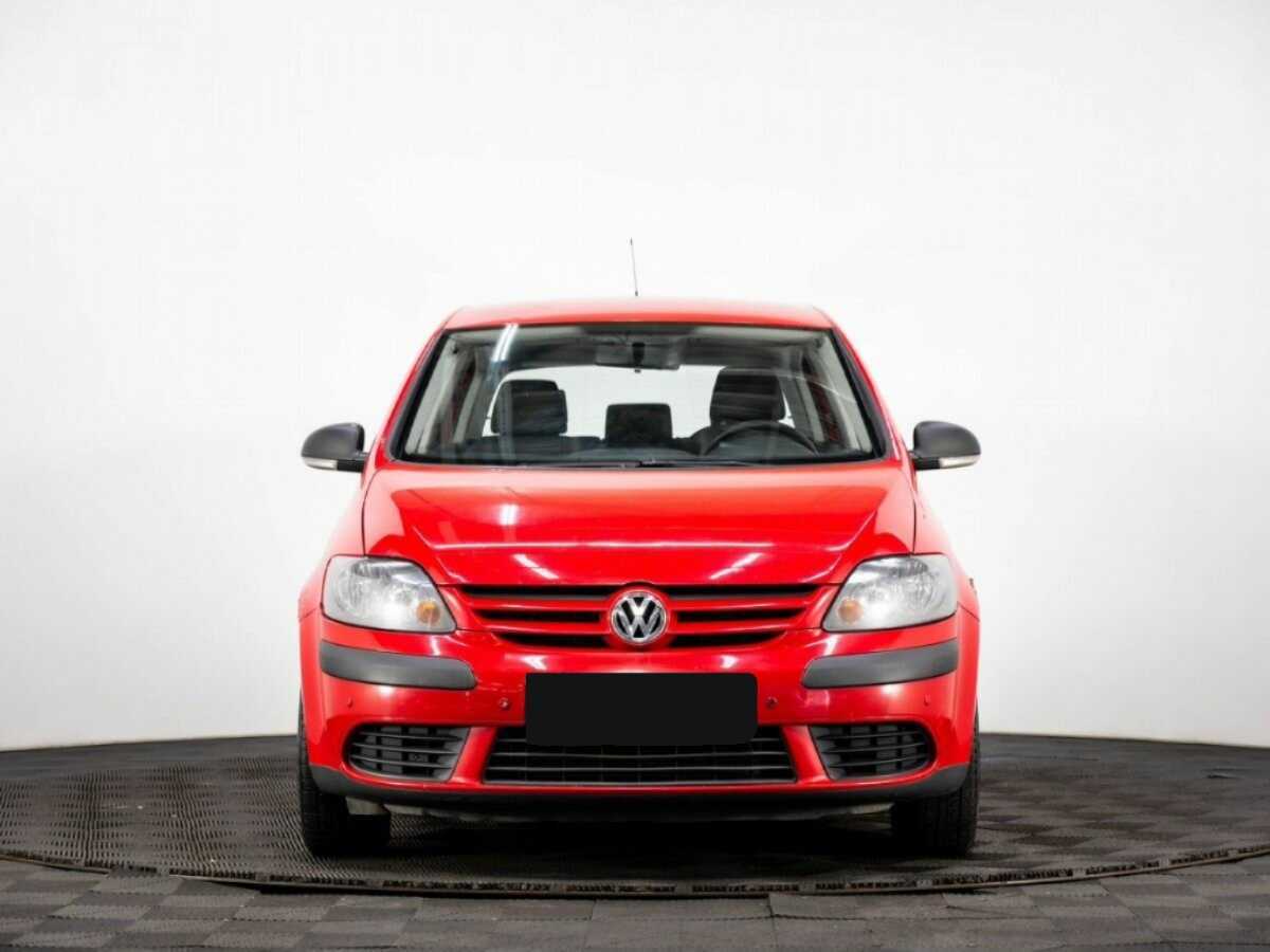 Volkswagen Golf Plus с пробегом — 2008 год. Фото: #1