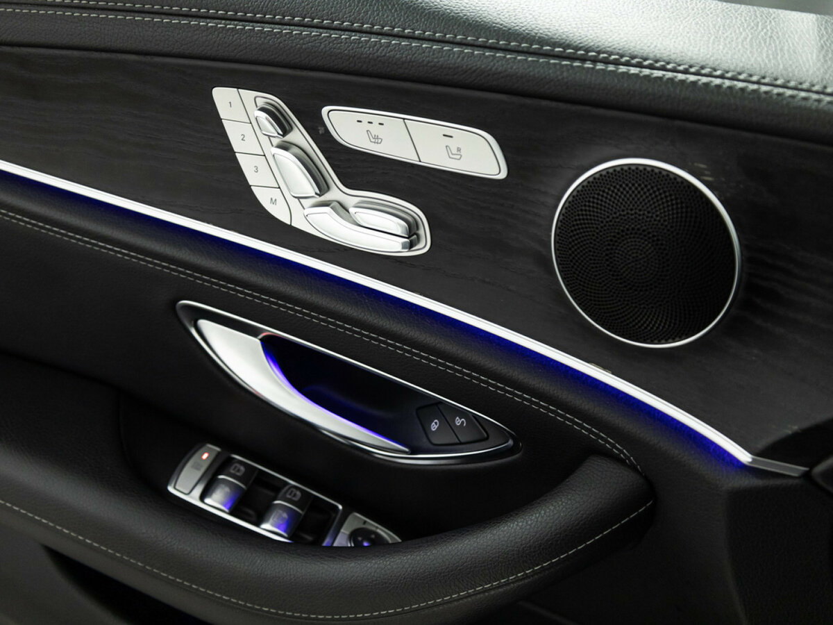 Mercedes-Benz E-Класс с пробегом — 2017 год. Фото: #16