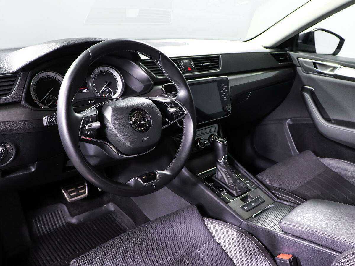 Skoda Superb с пробегом — 2020 год. Фото: #12