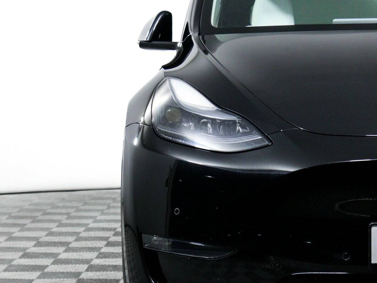 Tesla Model Y с пробегом — 2022 год. Фото: #15