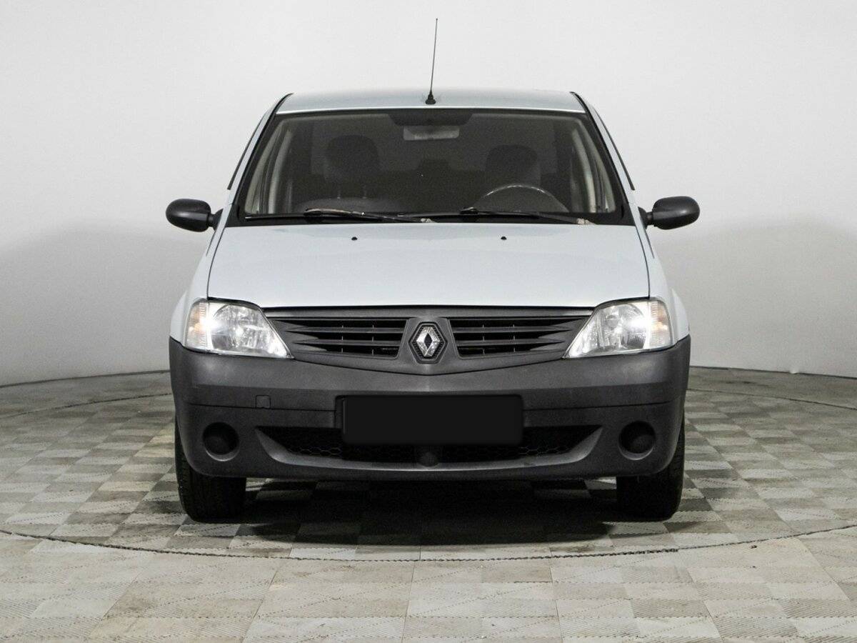 Renault Logan с пробегом — 2006 год. Фото: #1