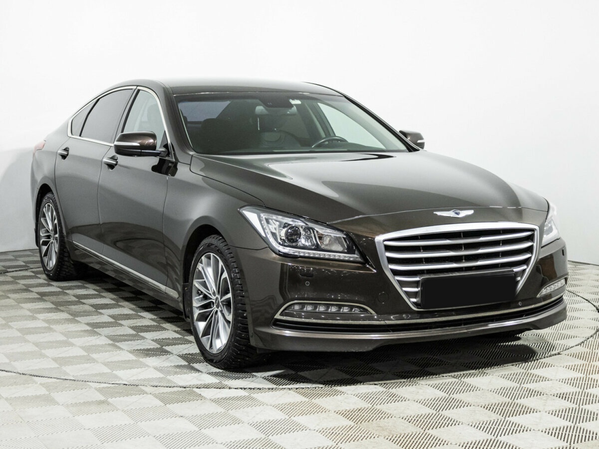 Hyundai Genesis с пробегом — 2015 год. Фото: #2