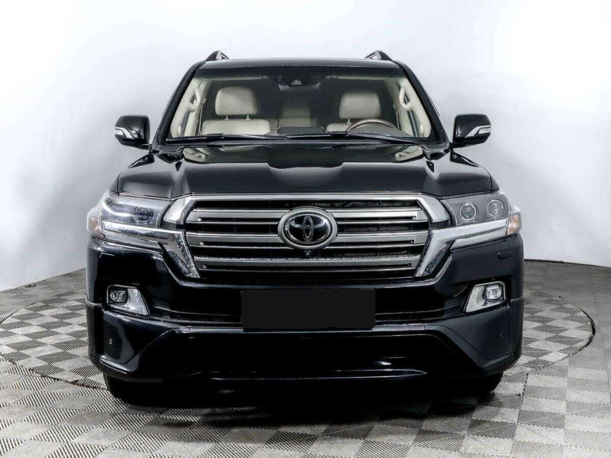 Toyota Land Cruiser с пробегом — 2015 год. Фото: #1