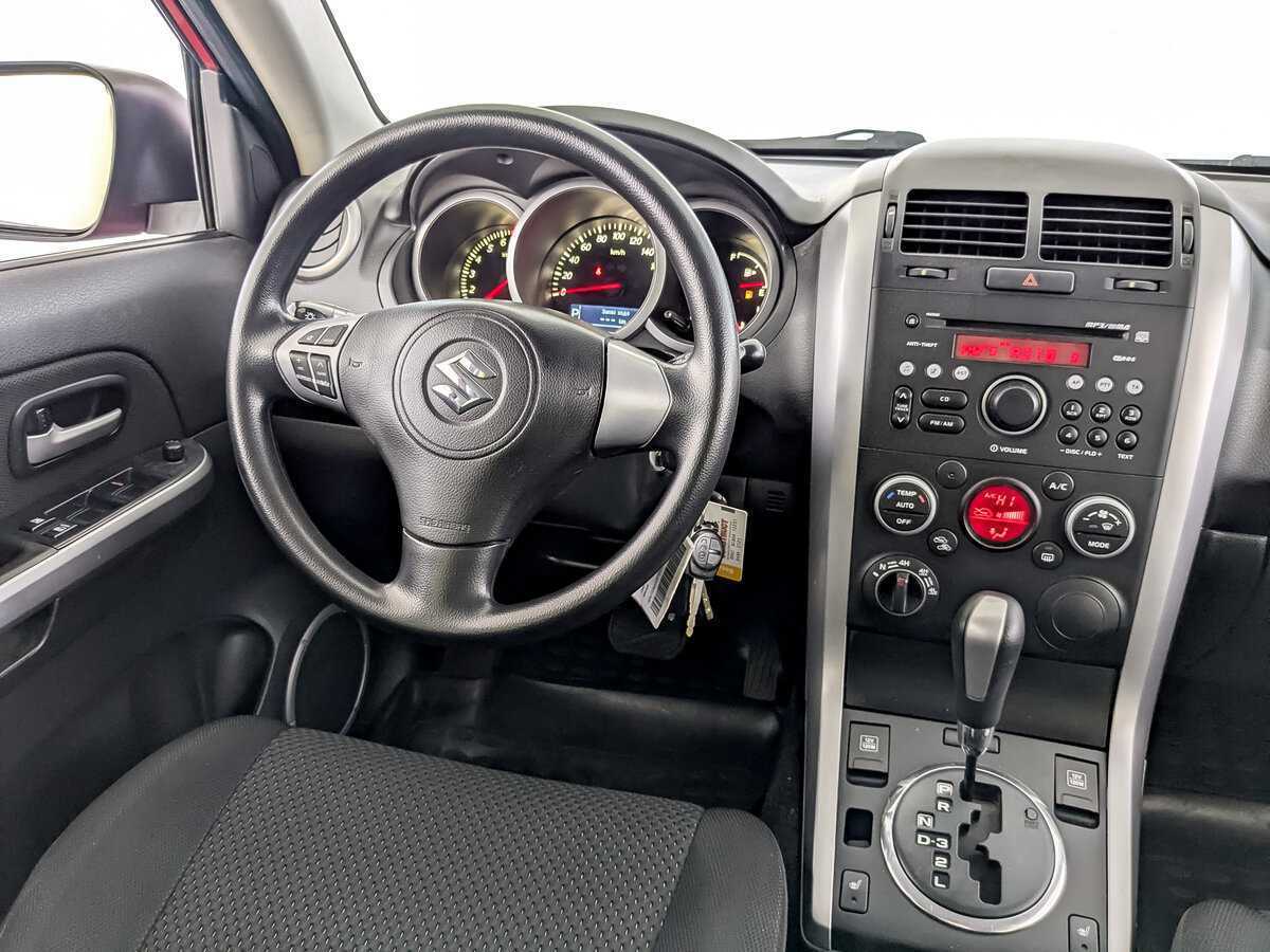 Suzuki Grand Vitara с пробегом — 2010 год. Фото: #24