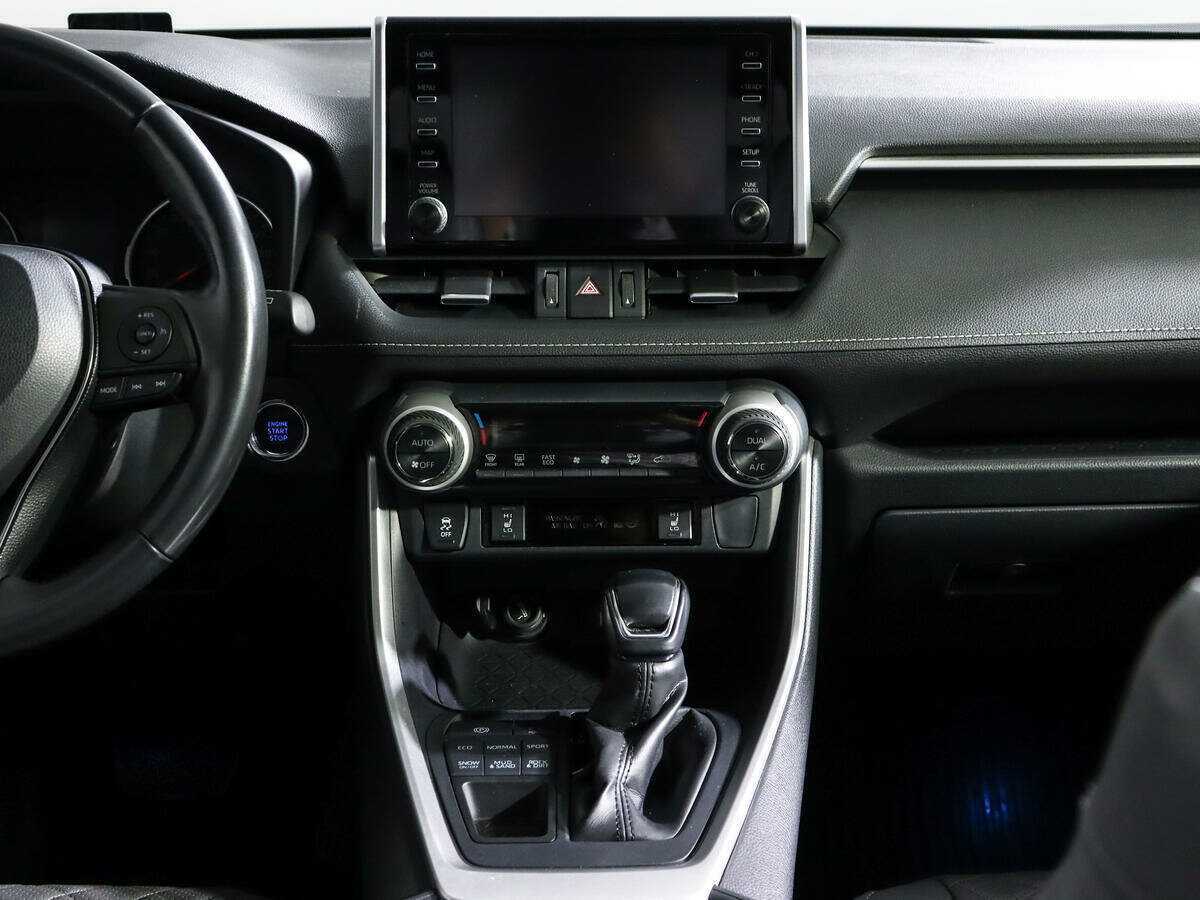Toyota RAV4 с пробегом — 2019 год. Фото: #10
