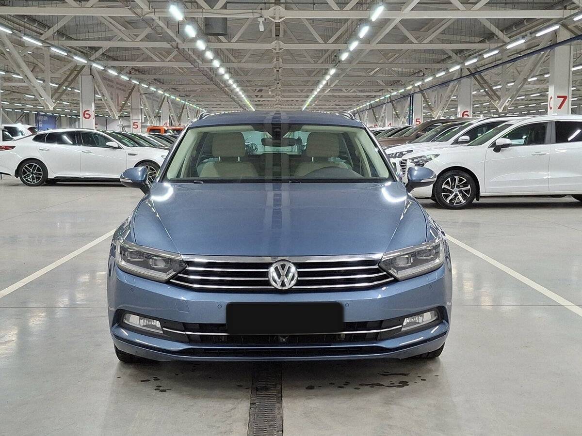 Volkswagen Passat с пробегом — 2018 год. Фото: #1