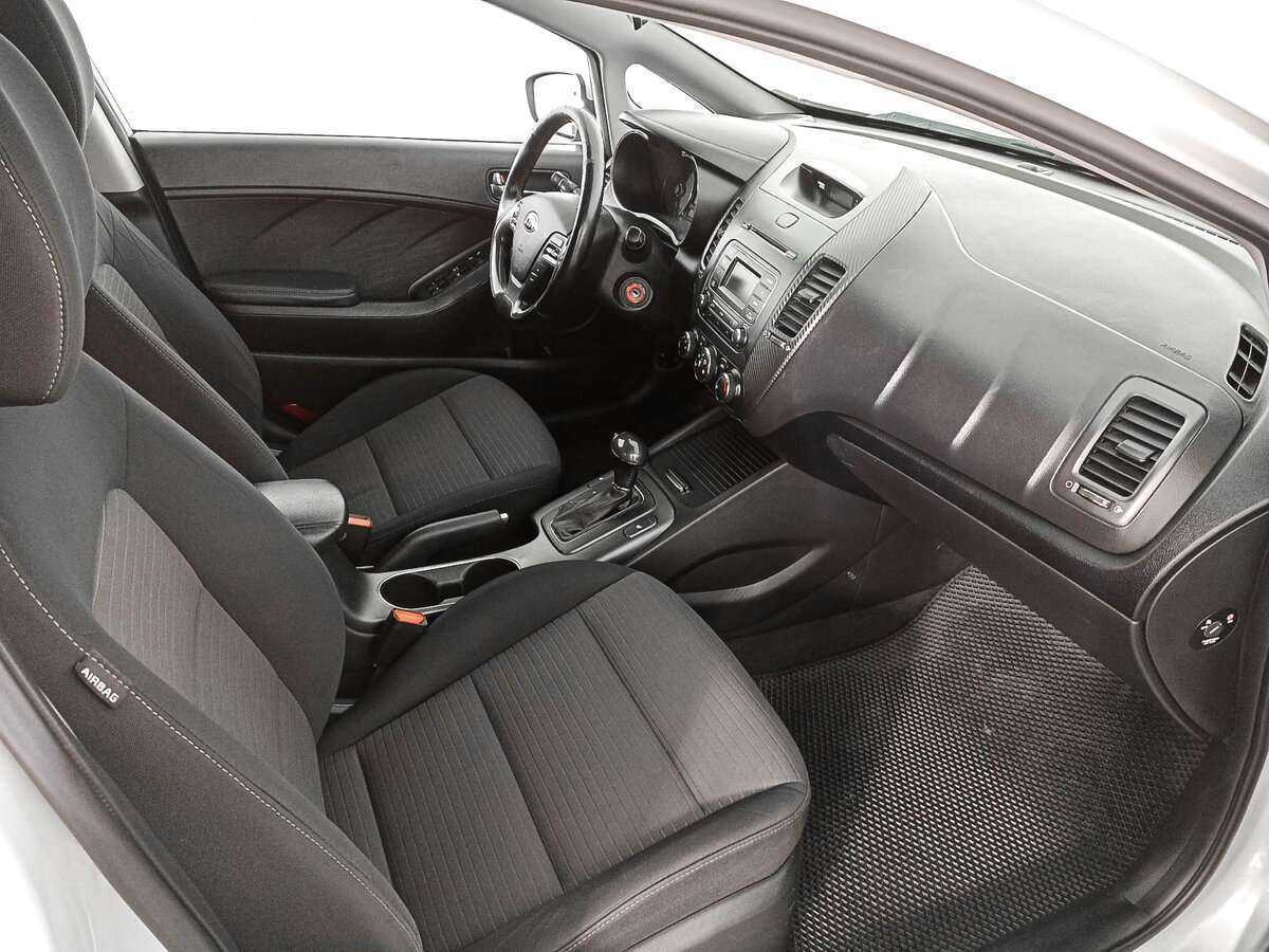 Kia Cerato с пробегом — 2014 год. Фото: #8