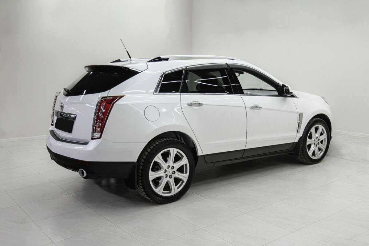 Cadillac SRX с пробегом — 2011 год. Фото: #3